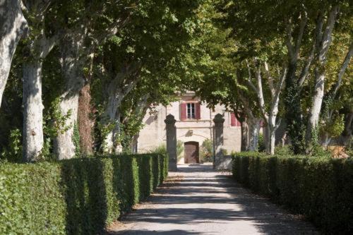 Отель Domaine Du Grand Malherbes Marsillargues Экстерьер фото